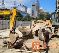 日屄舒服东南亚操屄网高温下的坚守｜道路建设者用汗水铺就畅通路